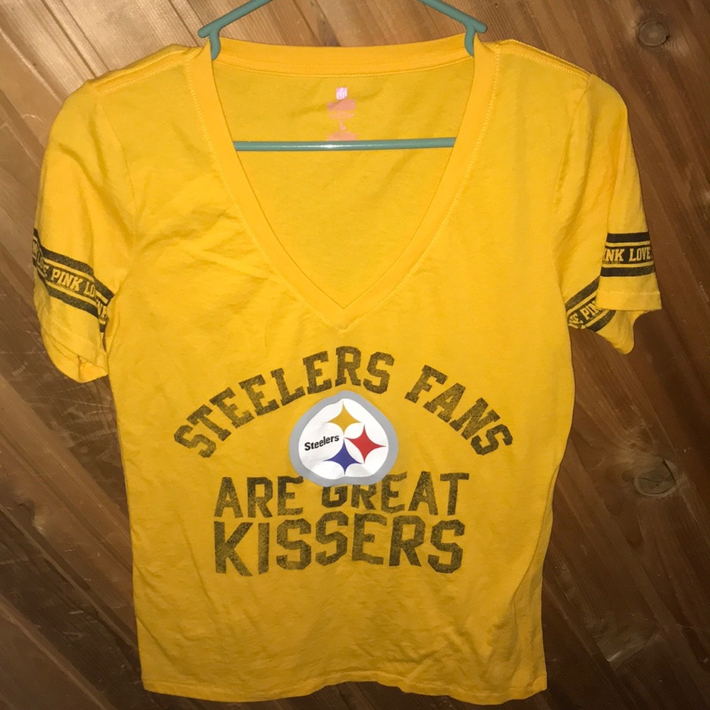 PINK by Victoria Secret NFL T